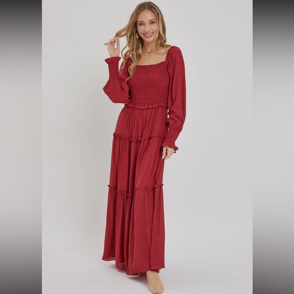 NWT Maxi Dress - perfect for upcoming holiday parties 🎉 •CROSS POSTED!•